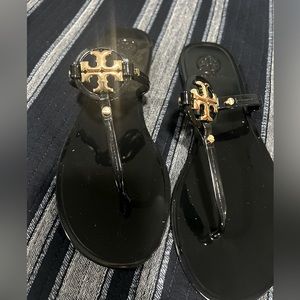Tory burch size 8 black